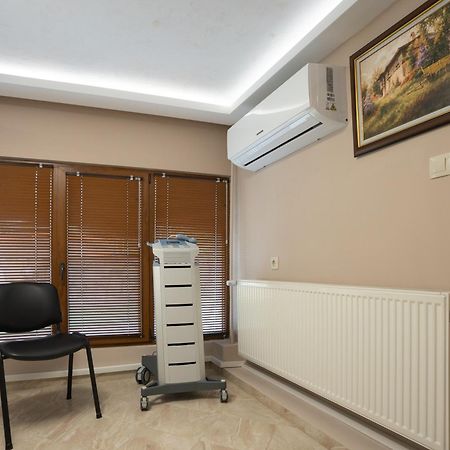 Hotel Velista فونيشتا فودا المظهر الخارجي الصورة